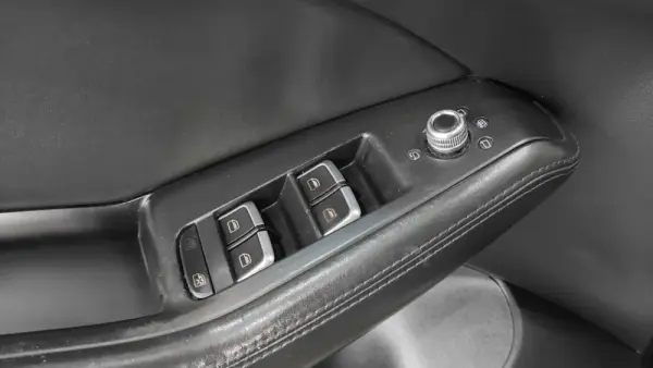 Audi Q5 2.0 TDi Sport 27