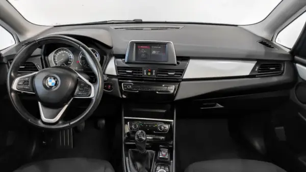 BMW 216 Active Tourer d Advantage 8