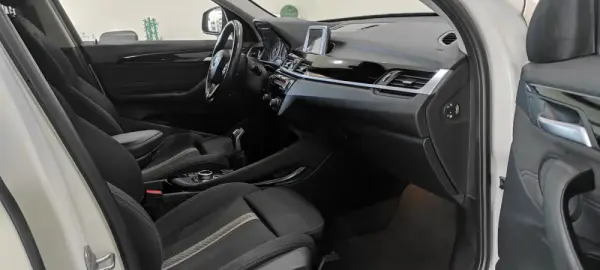 BMW X1 18 d sDrive Line Sport 7