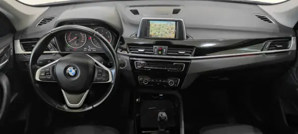 BMW X1 18 d sDrive Line Sport 8