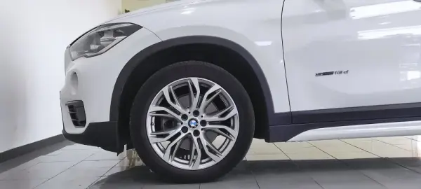 BMW X1 18 d sDrive Line Sport 10
