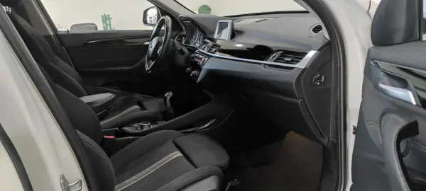 BMW X1 18 d sDrive Line Sport 22