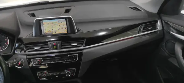 BMW X1 18 d sDrive Line Sport 26