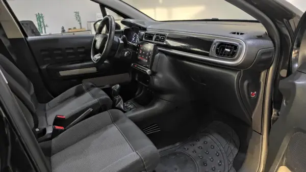 Citroën C3 1.2 PureTech Shine 7