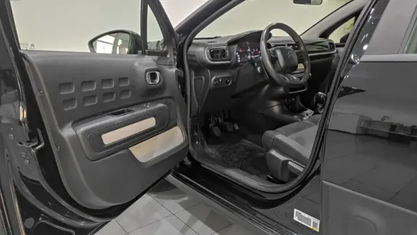 Citroën C3 1.2 PureTech Shine 15