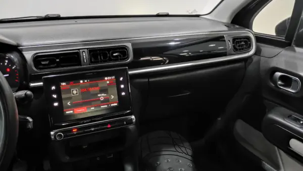 Citroën C3 1.2 PureTech Shine 26