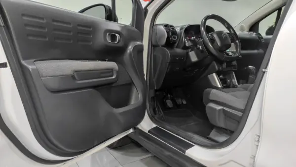 Citroën C3 Aircross 1.6 BlueHDi Shine 15