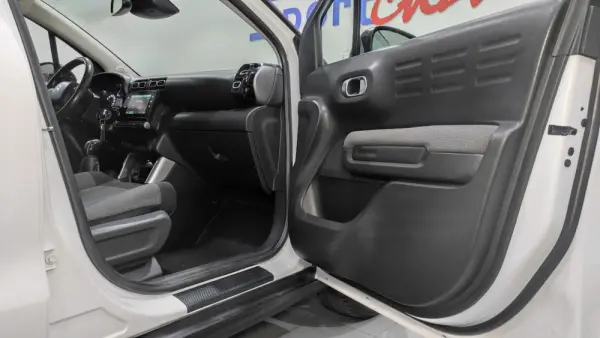 Citroën C3 Aircross 1.6 BlueHDi Shine 21