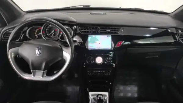 Citroën DS3 1.6 HDi Airdream So Chic 8