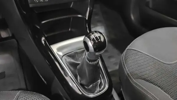 Citroën DS3 1.6 HDi Airdream So Chic 33