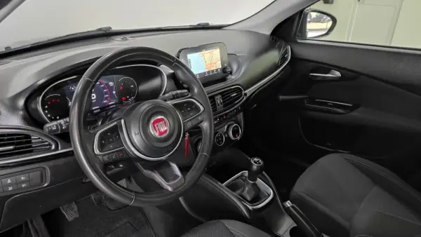 Fiat Tipo 1.3 M-Jet Sport 17