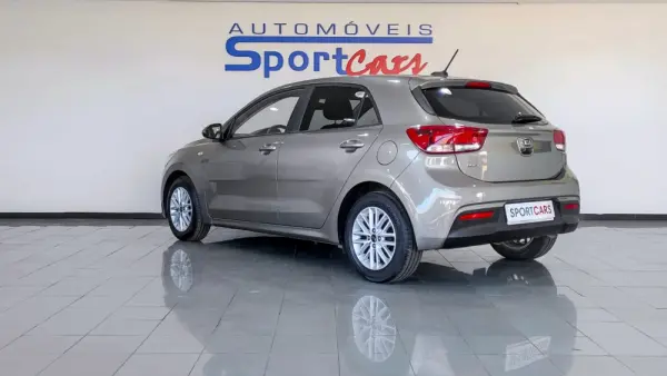 Kia Rio 1.2 CVVT Urban 4