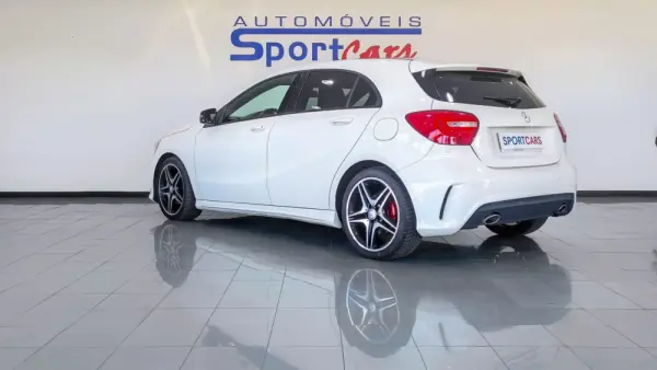 Mercedes-Benz A 200 CDi BE AMG Sport 4