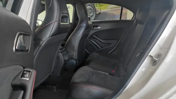 Mercedes-Benz A 200 CDi BE AMG Sport 6