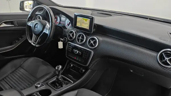 Mercedes-Benz A 200 CDi BE AMG Sport 7