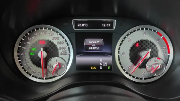 Mercedes-Benz A 200 CDi BE AMG Line Aut. 34