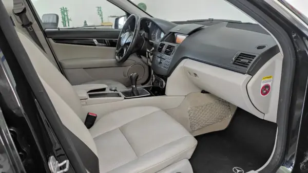 Mercedes-Benz C 220 CDi Avantgarde BE Start/Stop 23