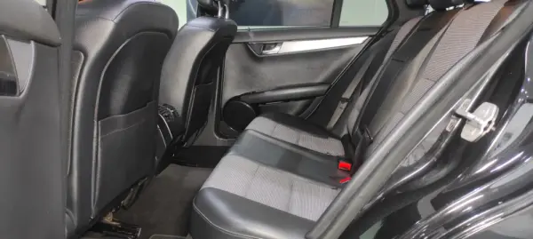 Mercedes-Benz C 220 CDi Avantgarde BlueEfficiency 6