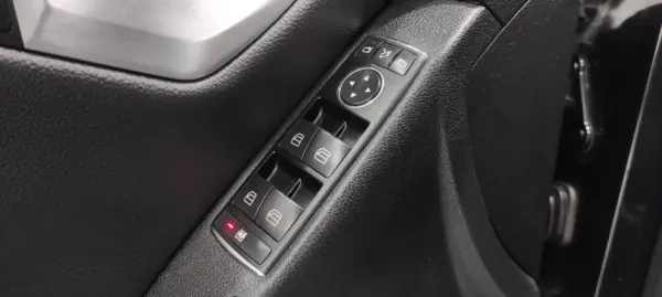 Mercedes-Benz C 220 CDi Avantgarde BlueEfficiency 29