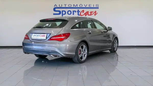 Mercedes-Benz CLA 200 d Shooting Brake AMG Line 12