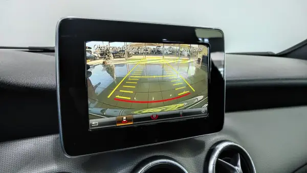 Mercedes-Benz CLA 200 d Shooting Brake AMG Line 30