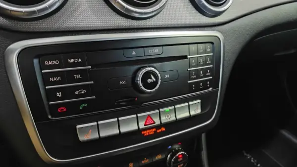 Mercedes-Benz CLA 200 d Shooting Brake AMG Line 33