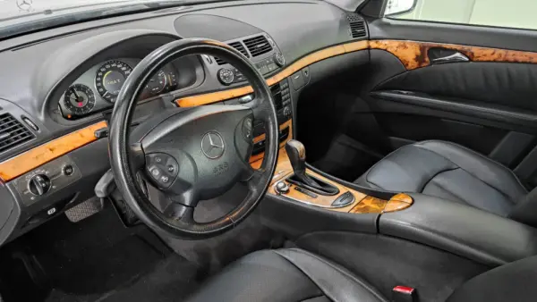 Mercedes-Benz E 220 CDi Avantgarde Aut. 5