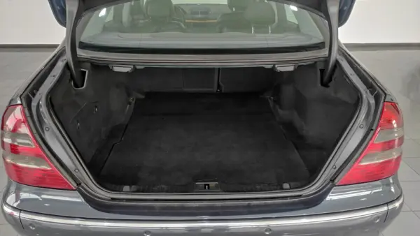 Mercedes-Benz E 220 CDi Avantgarde Aut. 19