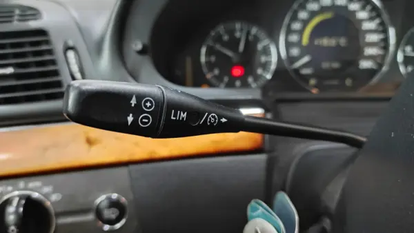 Mercedes-Benz E 220 CDi Avantgarde Aut. 37