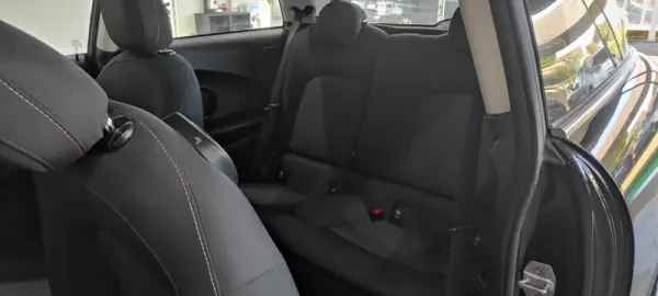 MINI 3 Portas One D 6