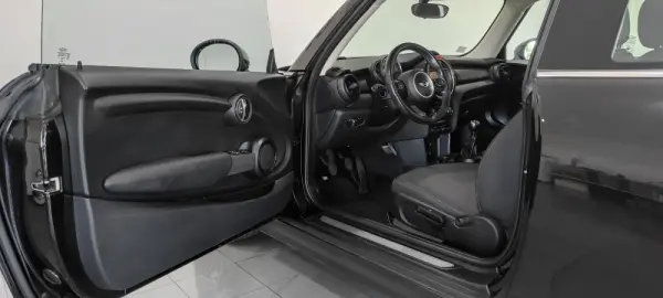 MINI 3 Portas One D 15