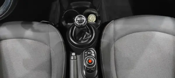 MINI 3 Portas One D 27