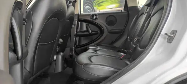 MINI Countryman One D 6