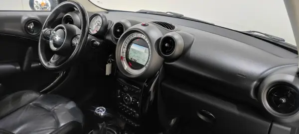 MINI Countryman One D 7