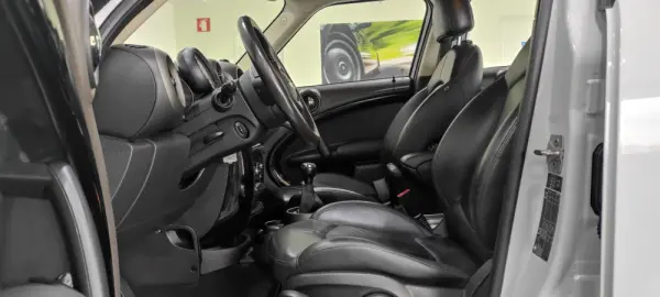 MINI Countryman One D 16