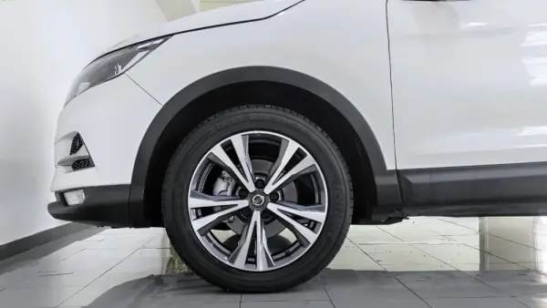 Nissan Qashqai 1.3 DIG-T Tekna 10