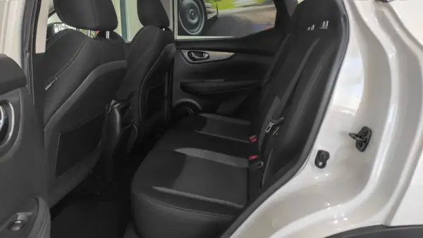 Nissan Qashqai 1.3 DIG-T Tekna 18