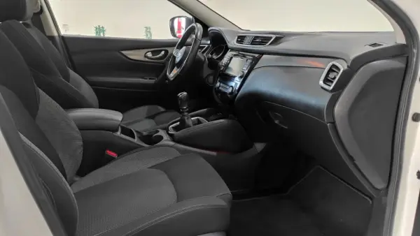 Nissan Qashqai 1.3 DIG-T Tekna 23