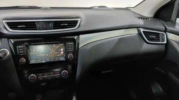 Nissan Qashqai 1.3 DIG-T Tekna 27