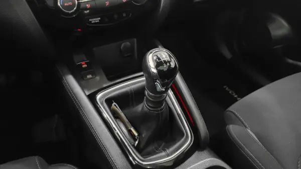 Nissan Qashqai 1.3 DIG-T Tekna 40