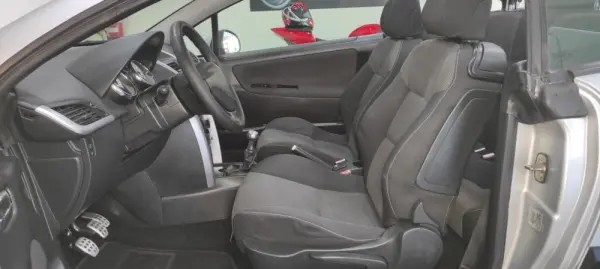 Peugeot 207 CC 1.6 16V 17
