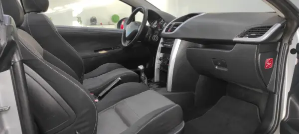 Peugeot 207 CC 1.6 16V 24
