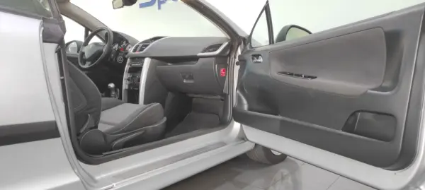 Peugeot 207 CC 1.6 16V 23
