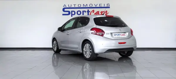 Peugeot 208 1.2 PureTech Style 14