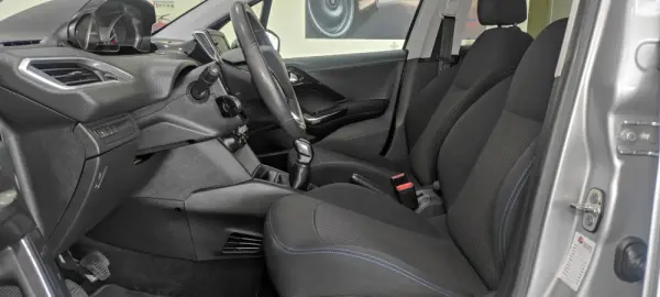 Peugeot 208 1.2 PureTech Style 17