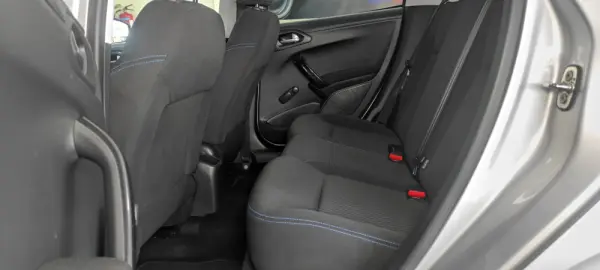 Peugeot 208 1.2 PureTech Style 18
