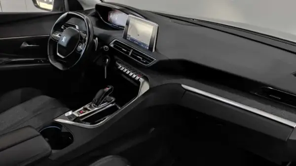 Peugeot 3008 1.2 PureTech Allure EAT8 7