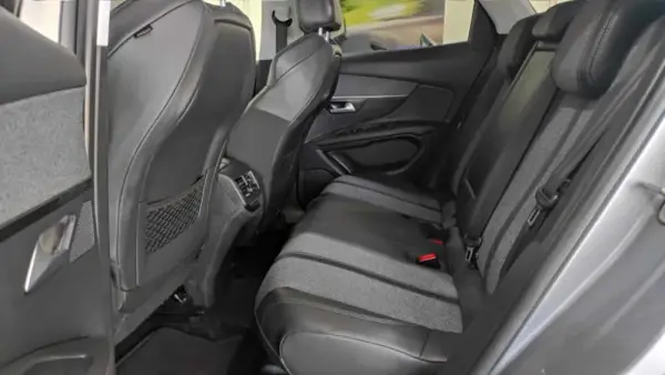 Peugeot 3008 1.2 PureTech Allure EAT8 18