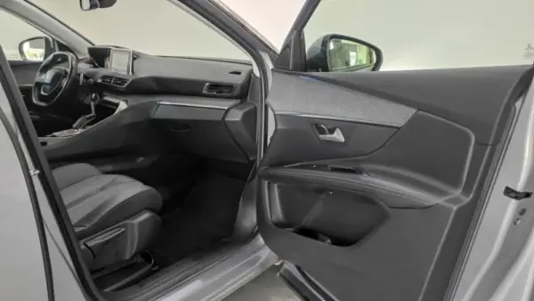 Peugeot 3008 1.2 PureTech Allure EAT8 21