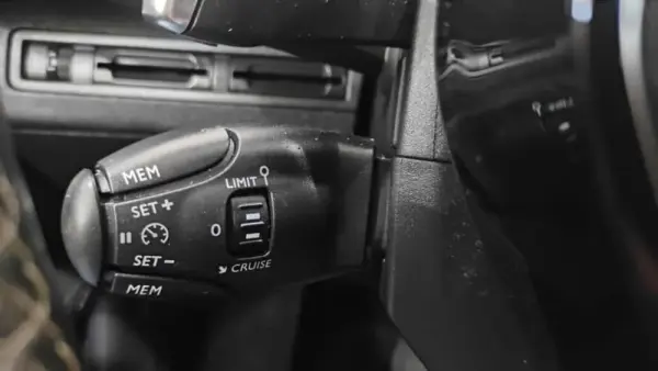 Peugeot 3008 1.2 PureTech Allure EAT8 41